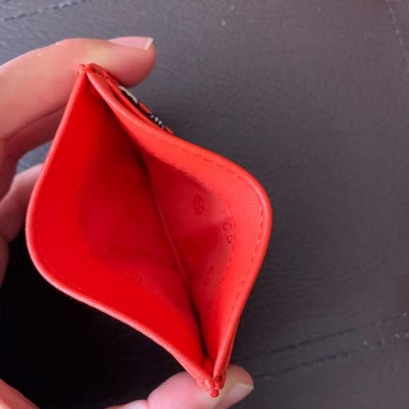 ***NEW*** Tory Burch Card holder - Picture 3 of 3